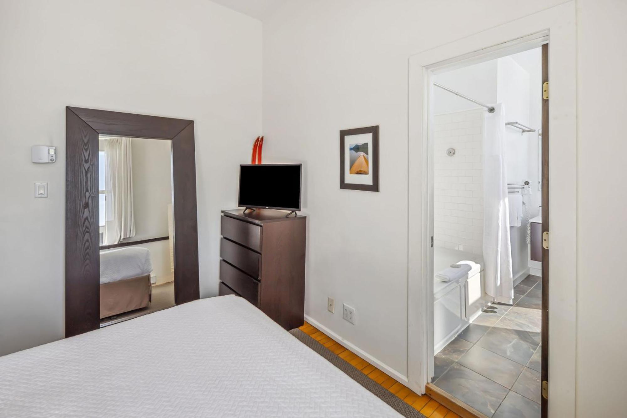 The Haus On Mirror Lake Lake Placid Quarto foto